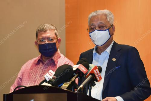 DATUK SERI ISMAIL SABRI YAAKOB