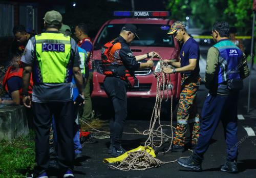 OPERASI MENYELAMAT MANGSA LEMAS