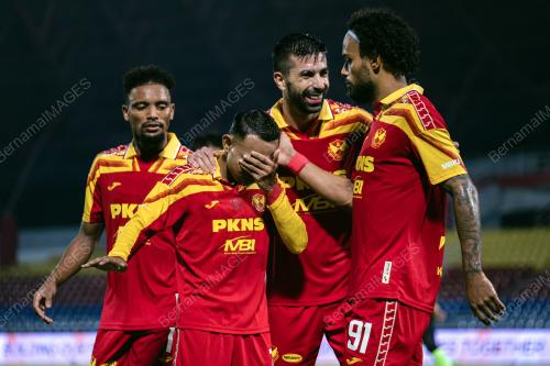 SEPARUH AKHIR KEDUA PIALA FA