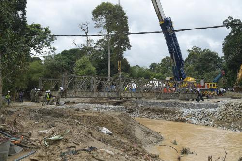 JAMBATAN SEMENTARA SG LUI