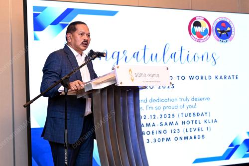 DATUK DR NUR AZMI AHMAD