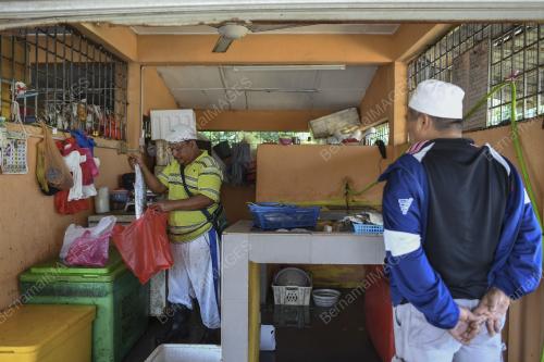 PENDAPATAN NELAYAN BERTAMBAH DENGAN PASAR NELAYAN