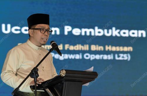 AHMAD FADHIL HASSAN