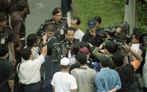 SG17_05022016_MONA_GANTUNG