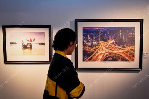 PAMERAN EKSPRESI EMOSI WARNA 2025