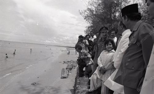 PRESIDEN PAKISTAN MUHAMMAD ZIA-UL-HAQ