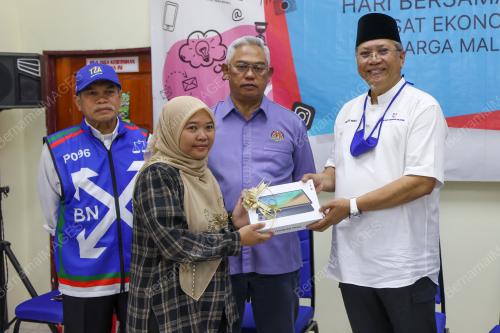 TAN SRI ANNUAR MUSA