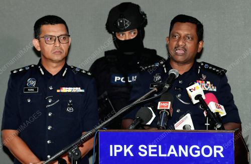 DATUK HUSSEIN OMAR KHAN