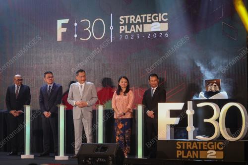 HANNAH YEOH