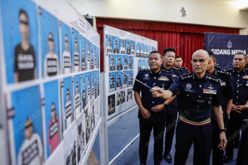 DATUK SHAZELI KAHAR