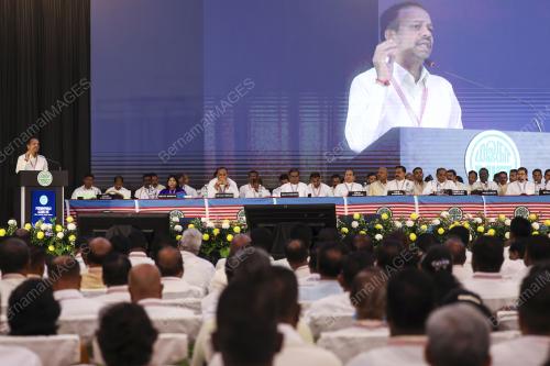 TAN SRI DR S A VIGNESWARAN