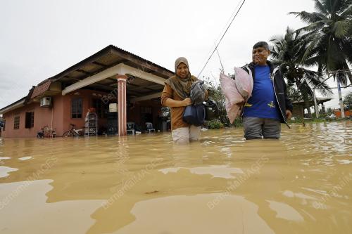 BANJIR DENGKIL