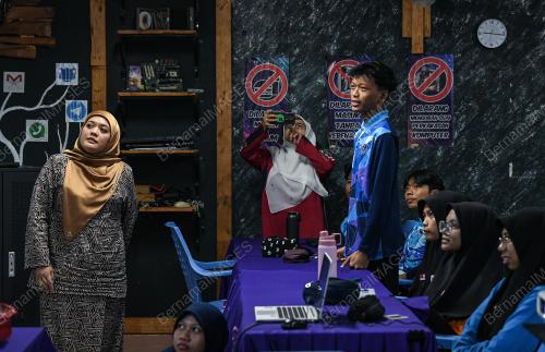 SANTUNI MADANI SATU PEMIMPIN SATU KAMPUNG