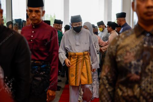 SULTAN SHARAFUDDIN IDRIS SHAH