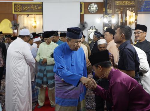 SULTAN SHARAFUDDIN IDRIS SHAH