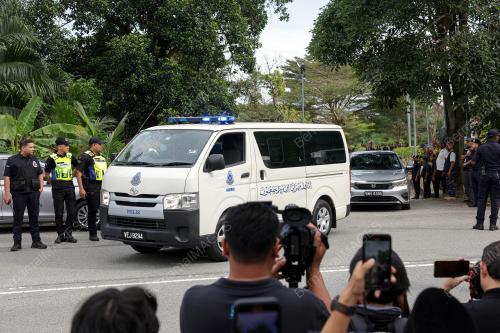 PENGGALIAN SEMULA KUBUR PALAPES SYAMSUL HARIS