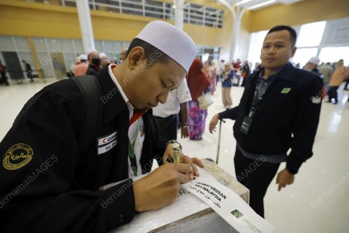 PETUGAS HAJI