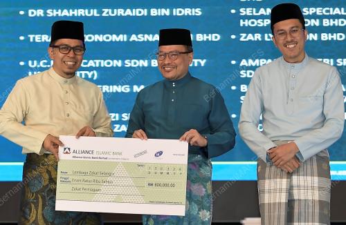 AHMAD FADHIL HASSAN