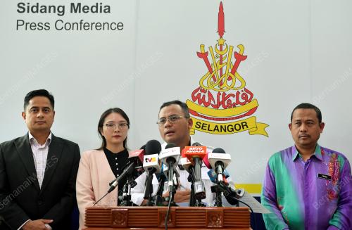 DATUK SERI AMIRUDIN SHARI