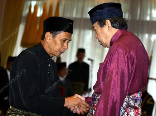 SHARAFUDDIN IDRIS SHAH