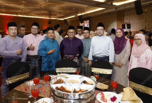 DATUK SERI AMIRUDIN SHARI
