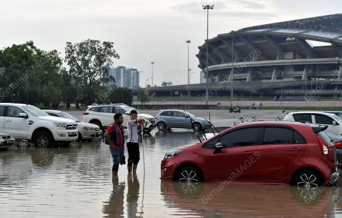 BANJIR KILAT SHAH ALAM
