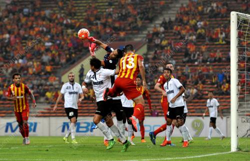 SG18_17102015_BOLA