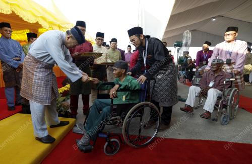 SULTAN SHARAFUDDIN IDRIS SHAH
