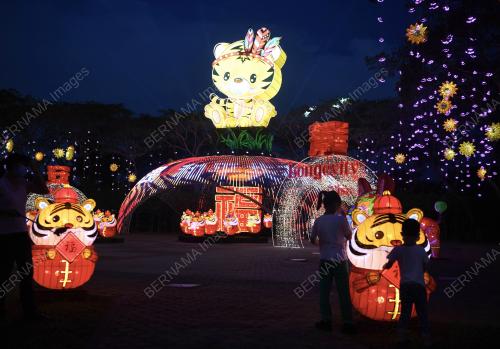 FESTIVAL TANGLUNG TAHUN BARU CINA