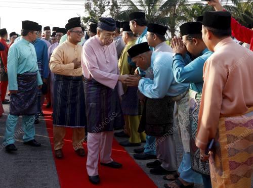 SULTAN SHARAFUDDIN IDRIS SHAH