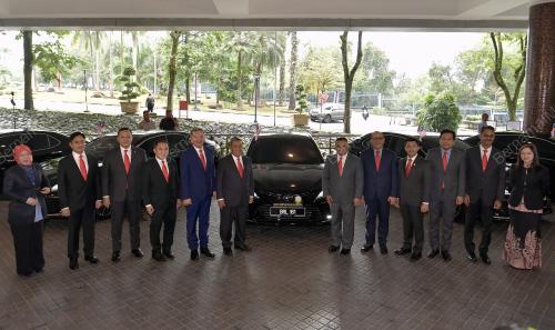 DATUK SERI AMIRUDIN SHARI