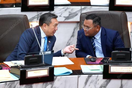 DATUK SERI AMIRUDIN SHARI