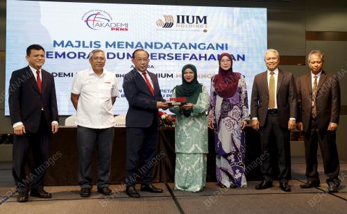 DATUK MAHMUD ABBAS
