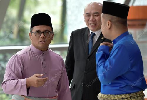 DATUK SERI AMIRUDIN SHARI