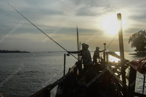 AKTIVITI MEMANCING