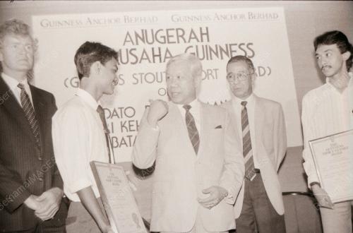 ANUGERAH DAYAUSAHA GUINESS