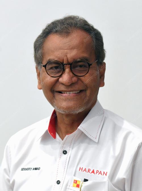 DR DZULKEFLY AHMAD