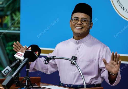 DATUK SERI AMIRUDIN SHARI