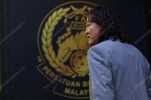 KIM PAN GON