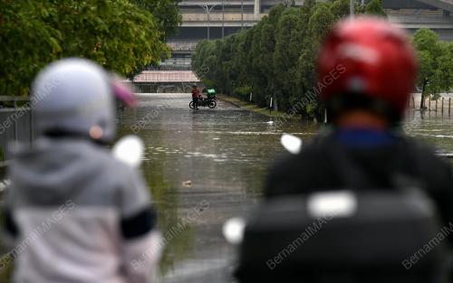 BANJIR KILAT SHAH ALAM