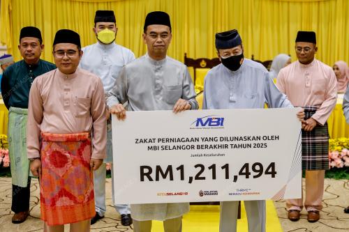 SULTAN SHARAFUDDIN IDRIS SHAH
