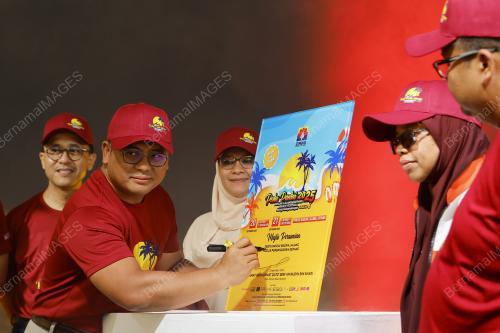 DATUK SERI AMIRUDIN SHARI