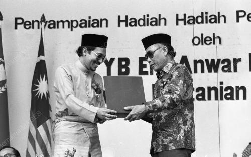 SG19_28102015_ANWAR_AGASIA