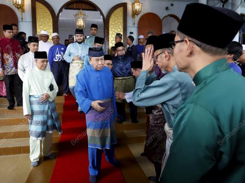 SULTAN SHARAFUDDIN IDRIS SHAH