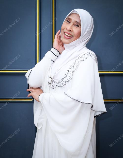 KARTINA AZIZ