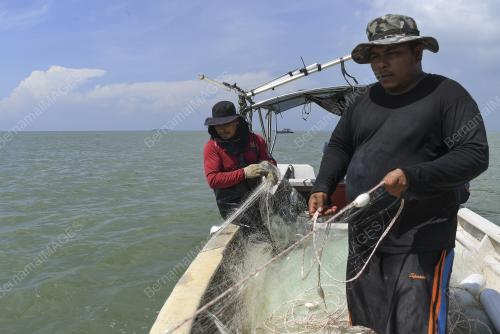 NELAYAN KAMPUNG KELANANG