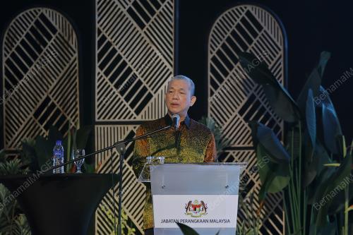 DATUK SERI FADILLAH YUSOF