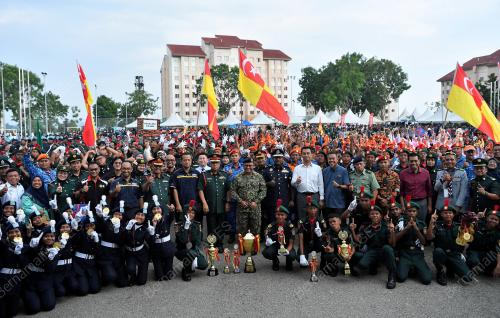 DATUK SERI AMIRUDIN SHARI