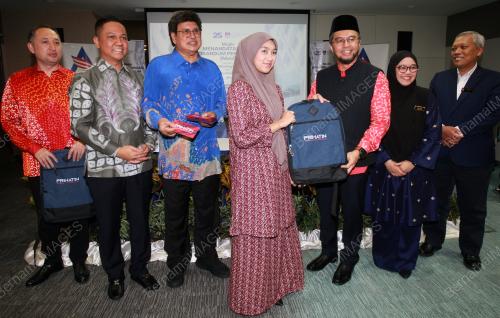 MOU UITM DAN YAYASAN PRIHATIN NASIONAL