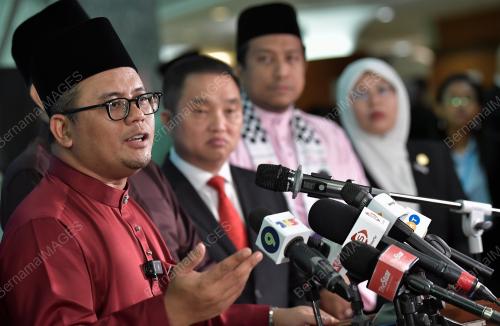 DATUK SERI AMIRUDIN SHARI